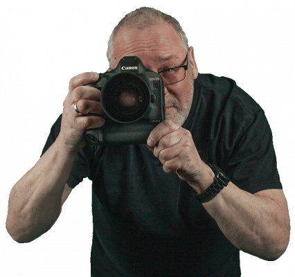 Ralf-Raaf-mit-Kamera_Oberkörper_IMG_6362